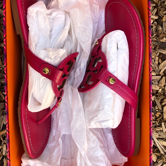 SOLD!!! New Fuchsia Tory Burch Miller Thong Sandal - Picture 5 of 5